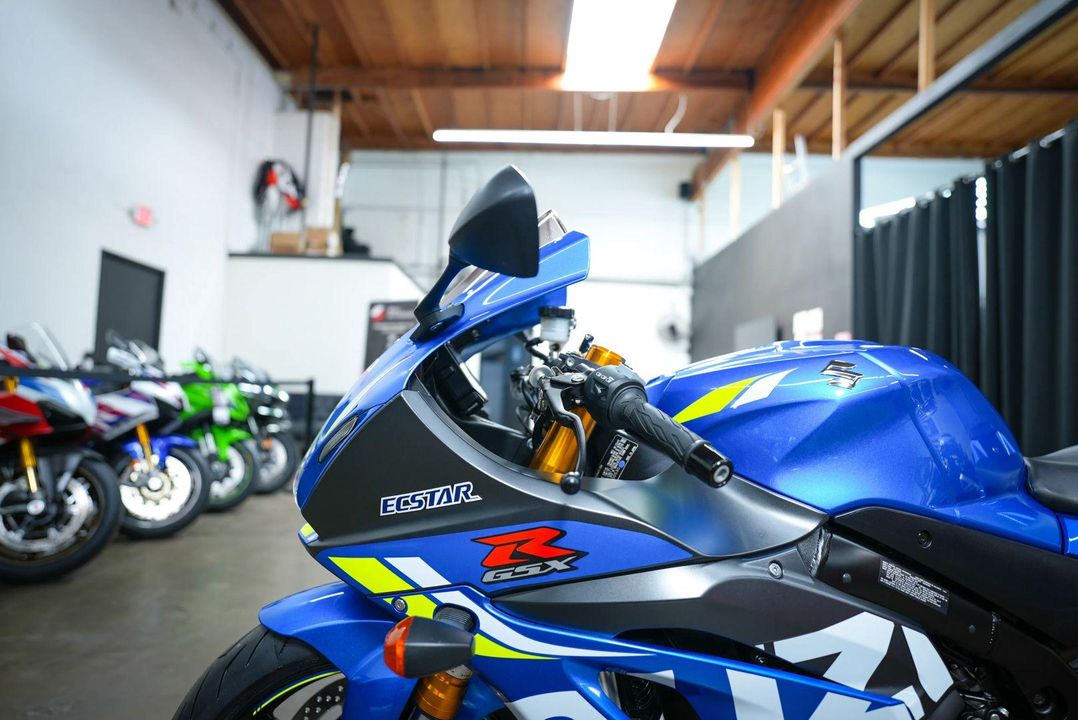 2018 Suzuki GSX-R1000RZL8