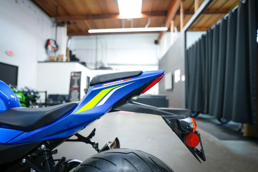 2018 Suzuki GSX-R1000RZL8