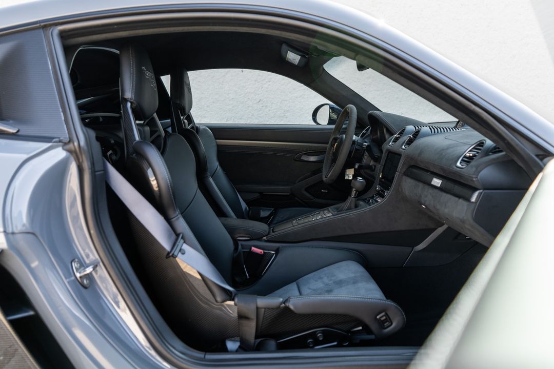 2024 Porsche 718 Cayman