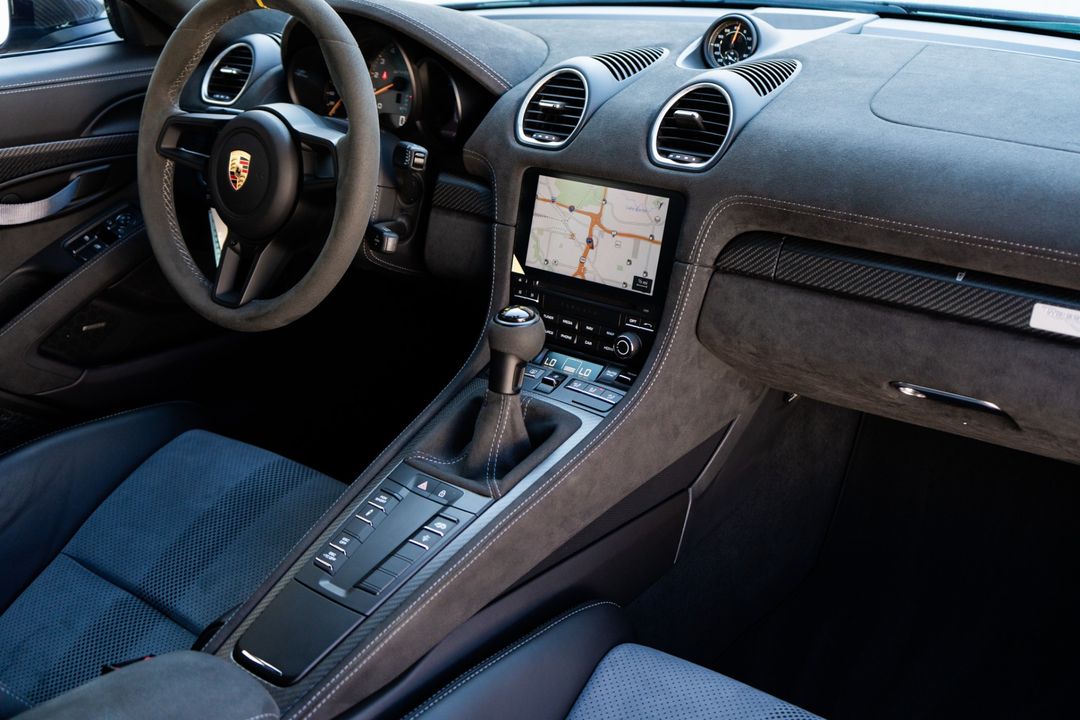 2024 Porsche 718 Cayman