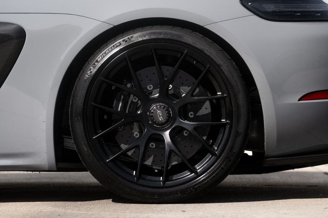 2024 Porsche 718 Cayman