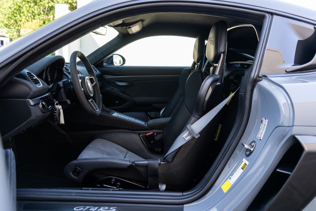 2024 Porsche 718 Cayman