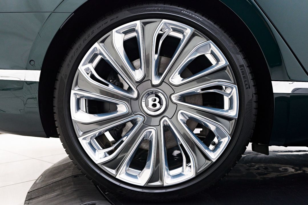 2024 Bentley Flying Spur