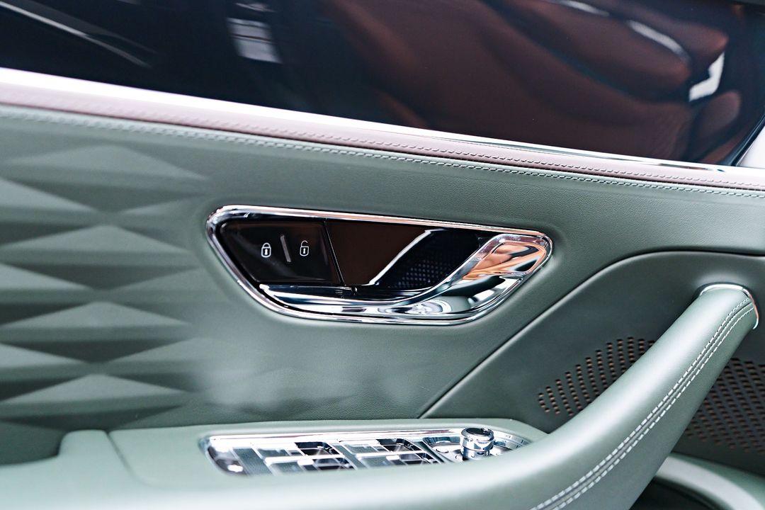 2024 Bentley Flying Spur