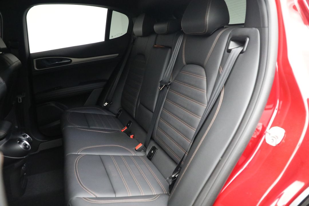 2025 Alfa Romeo Stelvio