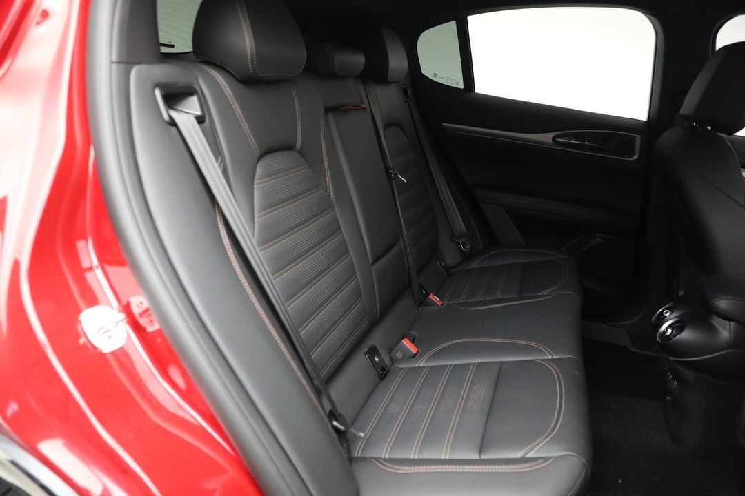 2025 Alfa Romeo Stelvio