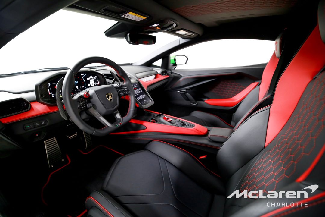 2024 Lamborghini Revuelto