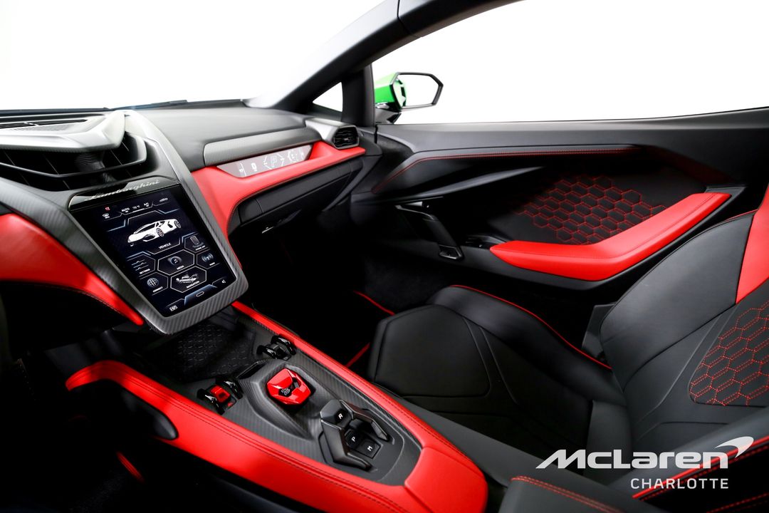 2024 Lamborghini Revuelto