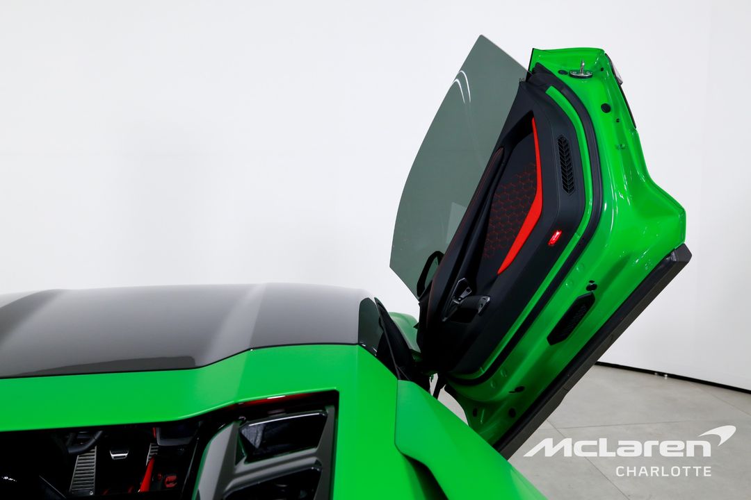 2024 Lamborghini Revuelto