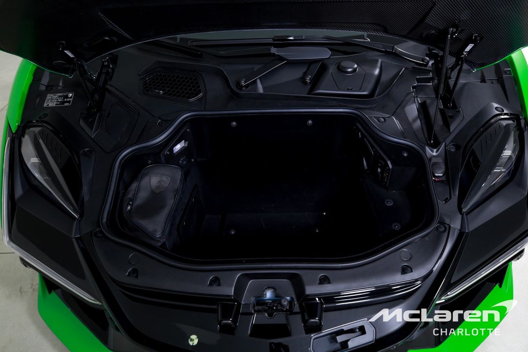 2024 Lamborghini Revuelto