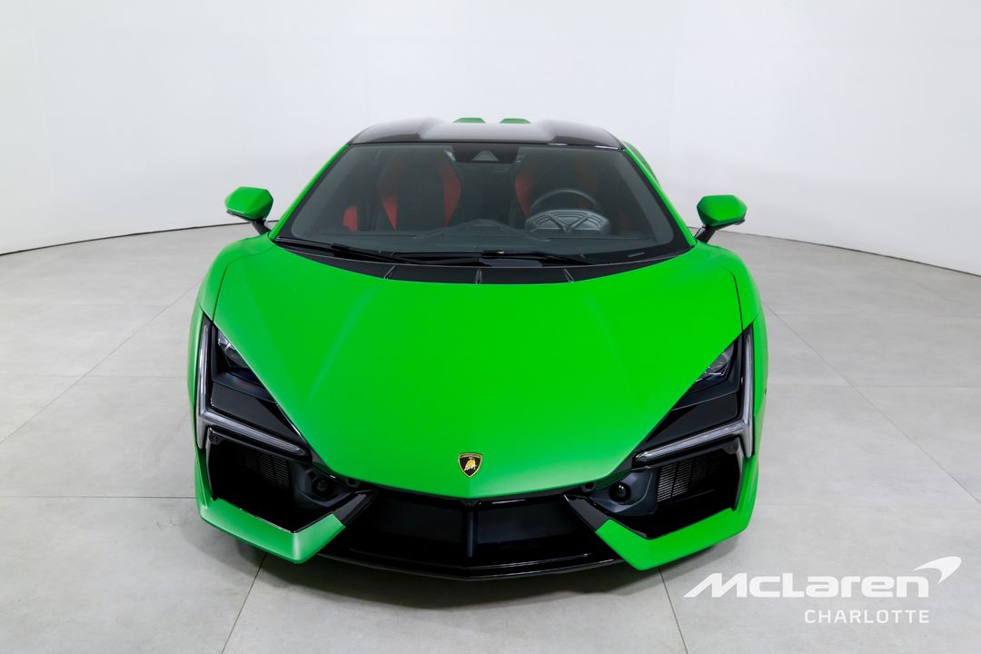2024 Lamborghini Revuelto