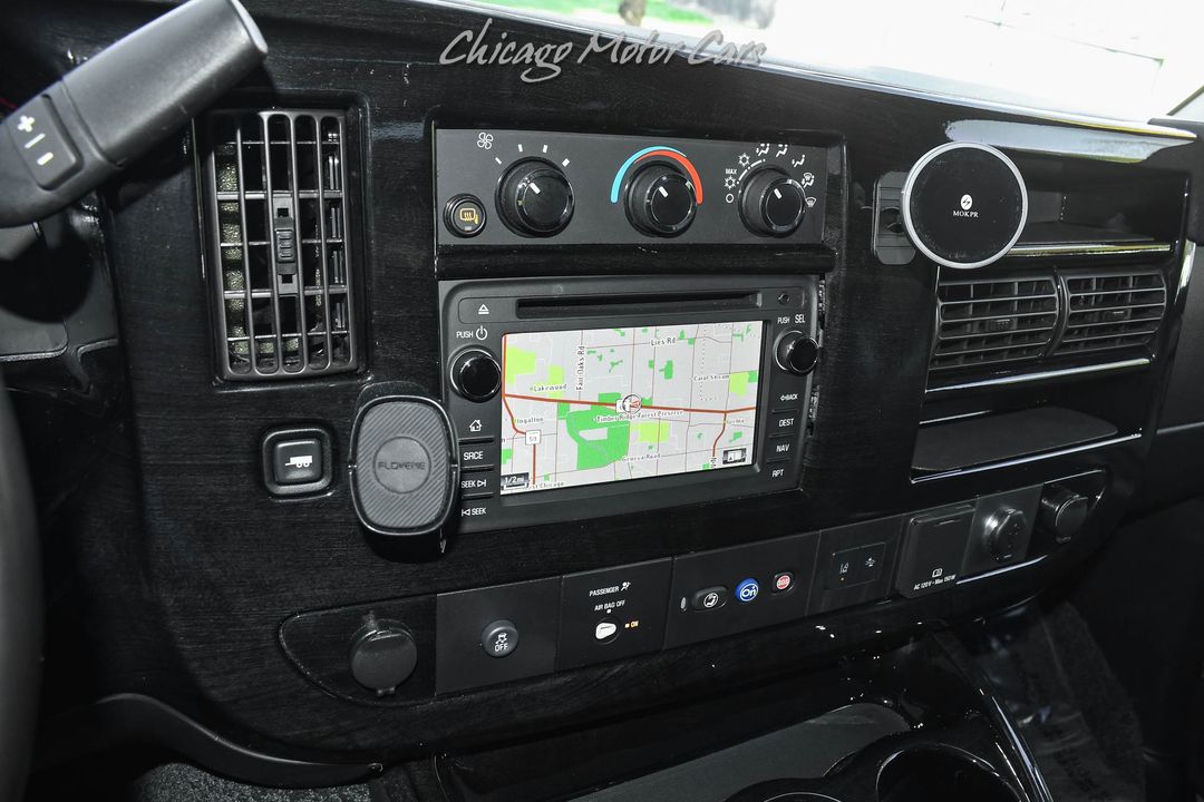 2021 GMC Savana 2500