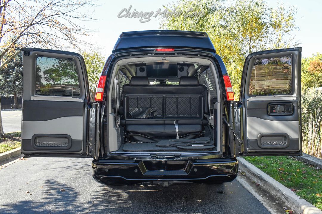 2021 GMC Savana 2500