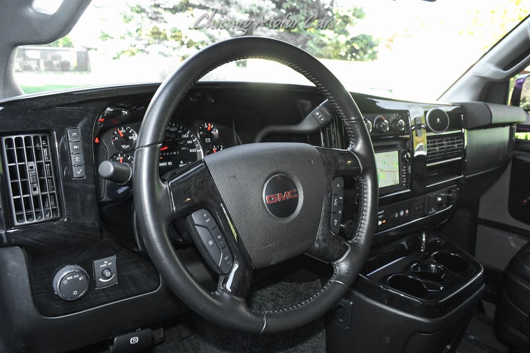 2021 GMC Savana 2500