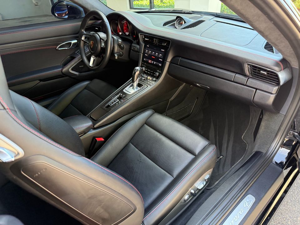 2017 Porsche 911