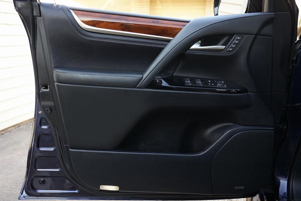 2017 Lexus LX