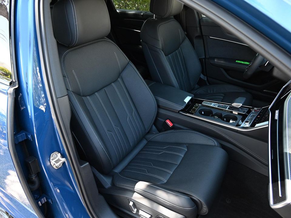 2024 AUDI RS6 AVANT