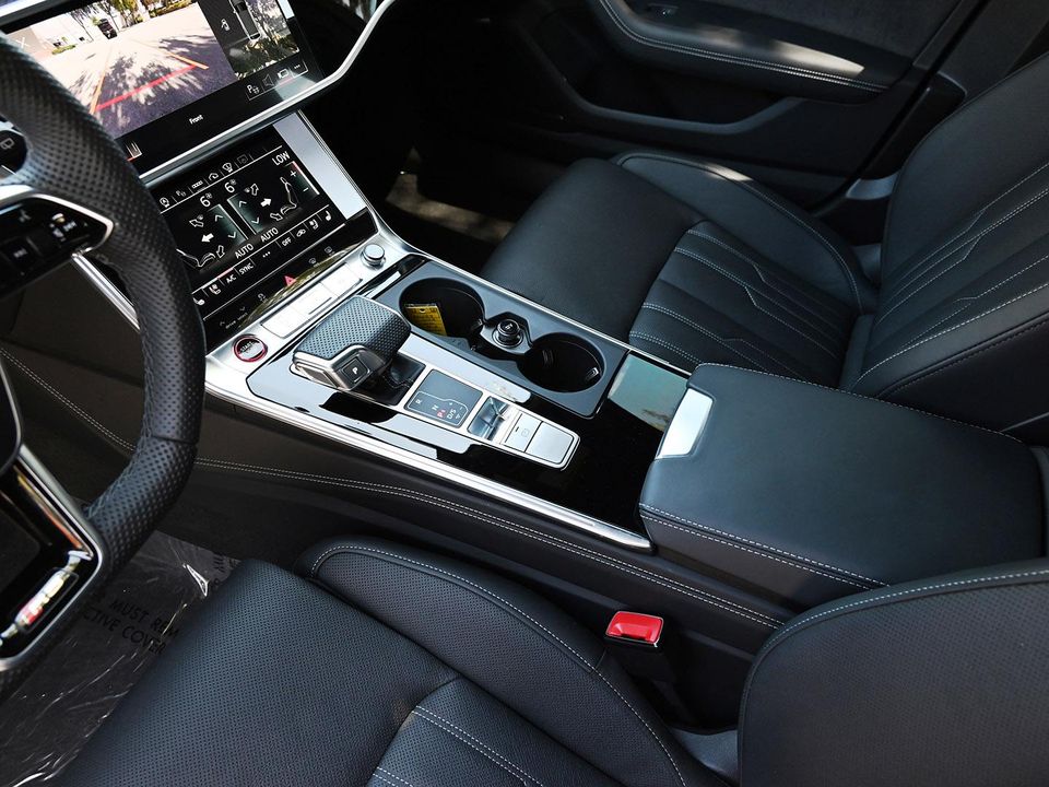 2024 AUDI RS6 AVANT