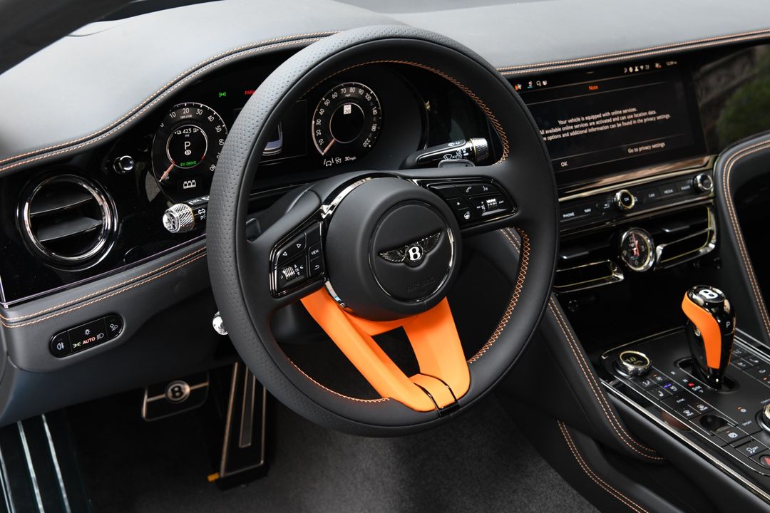 2025 Bentley Flying Spur