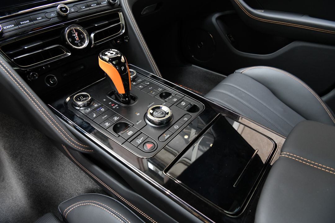 2025 Bentley Flying Spur