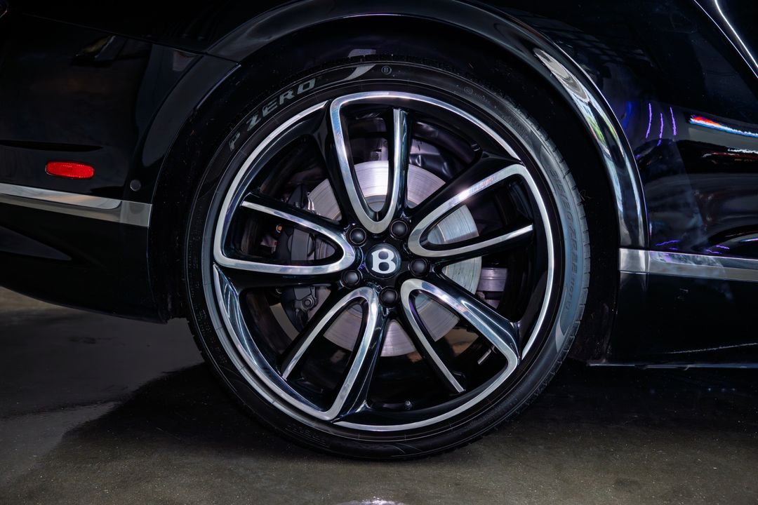 2023 Bentley GT Azure Continental