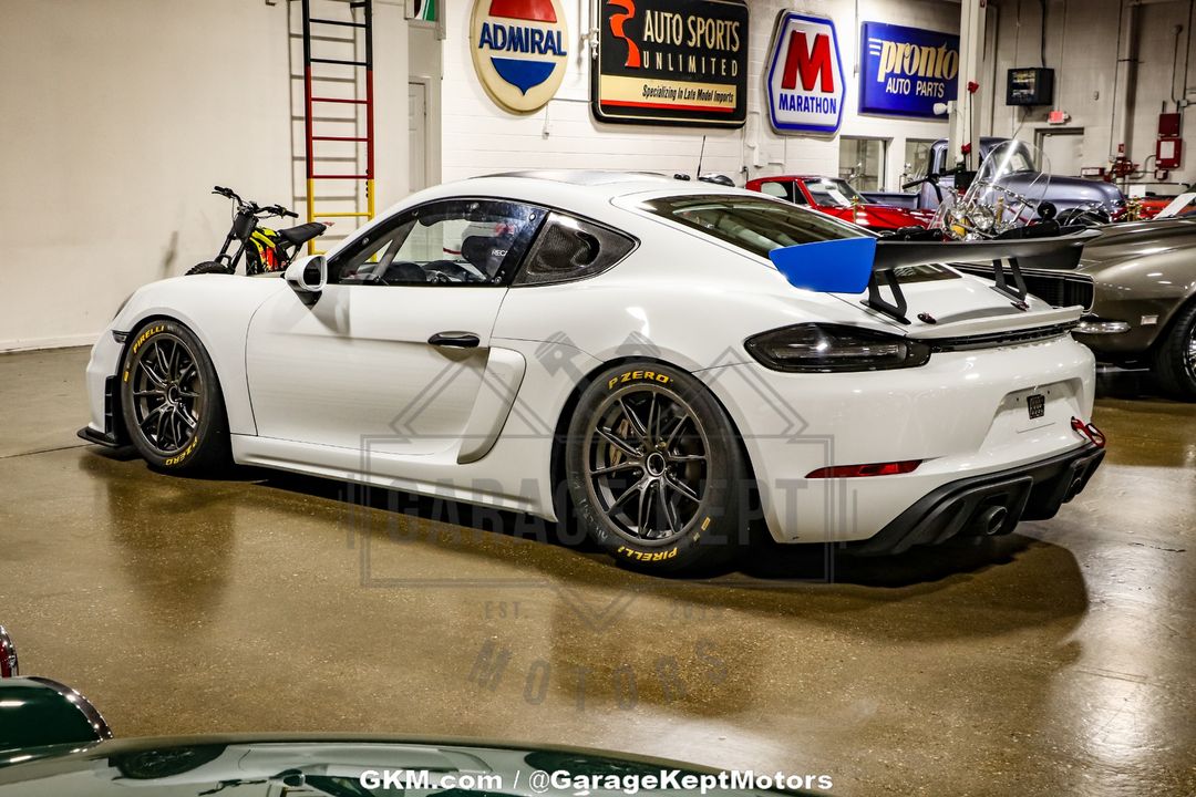 2019 Porsche Cayman GT4