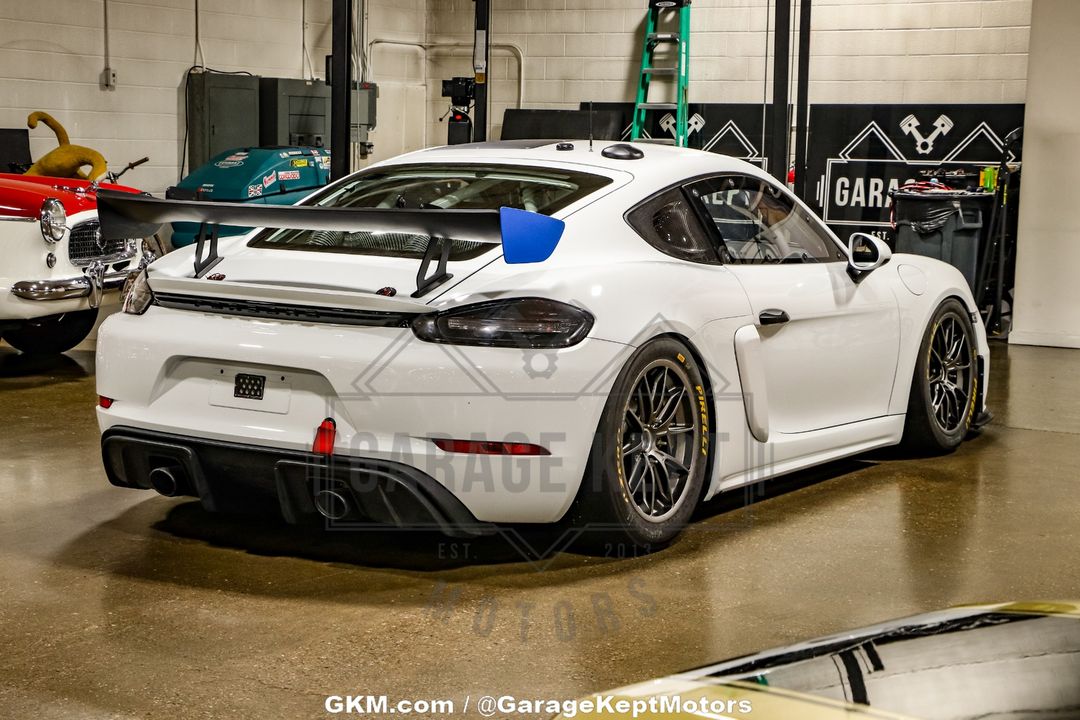 2019 Porsche Cayman GT4