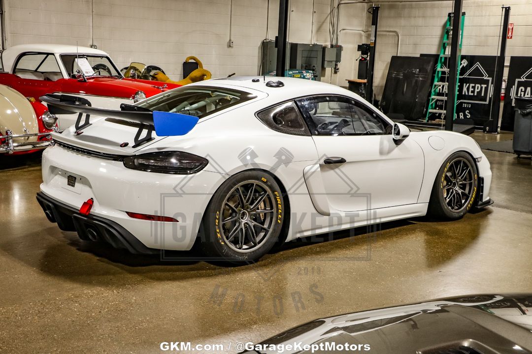 2019 Porsche Cayman GT4