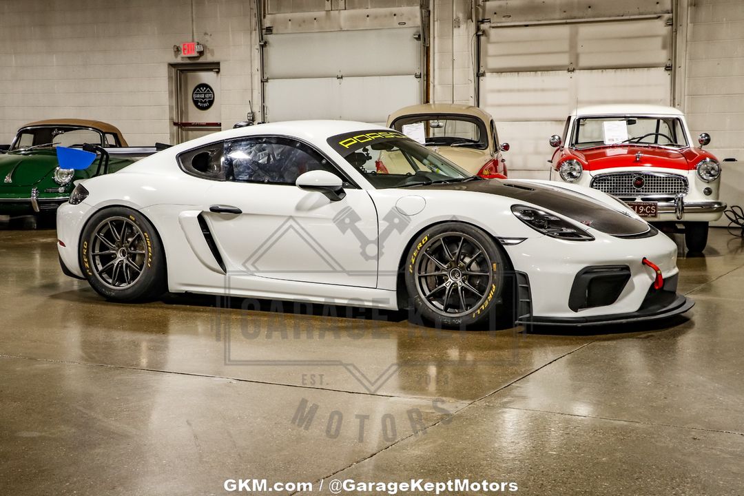 2019 Porsche Cayman GT4