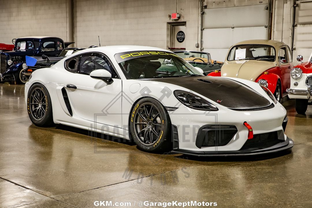 2019 Porsche Cayman GT4
