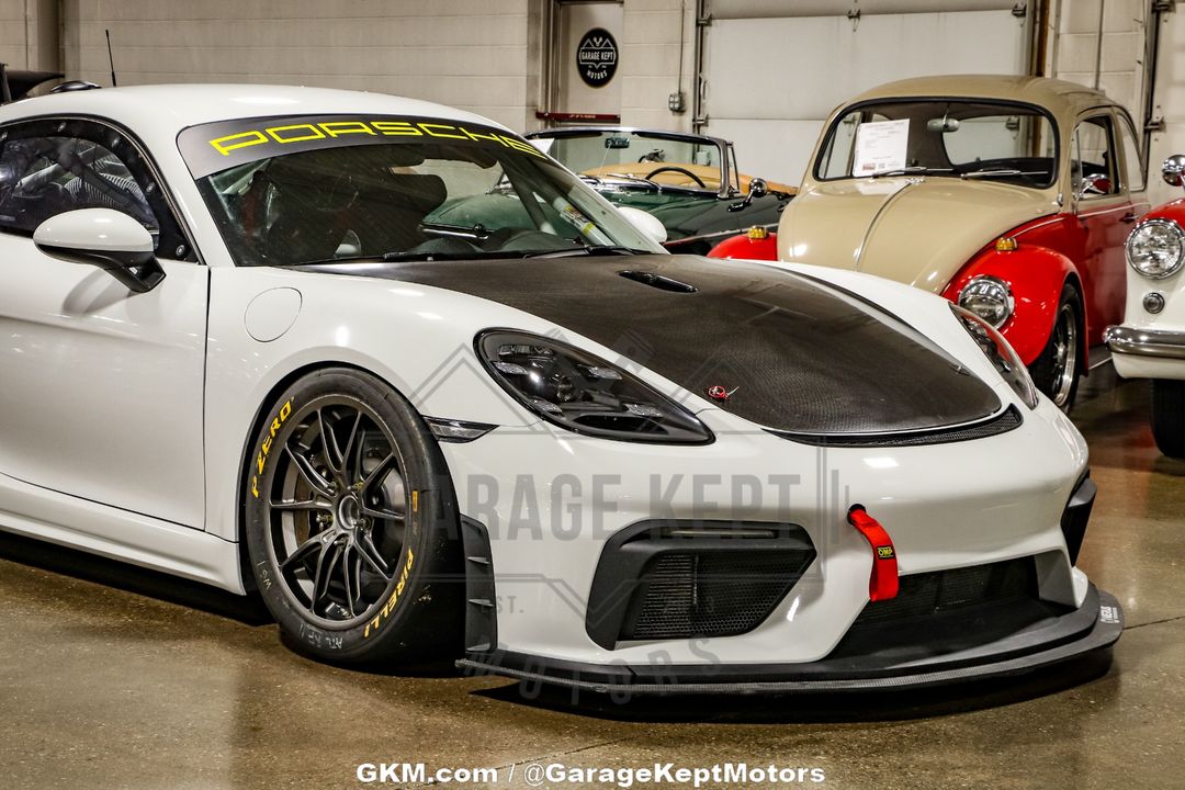2019 Porsche Cayman GT4