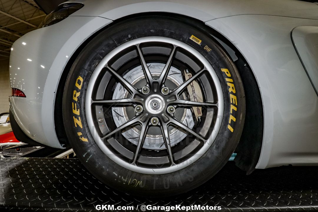 2019 Porsche Cayman GT4