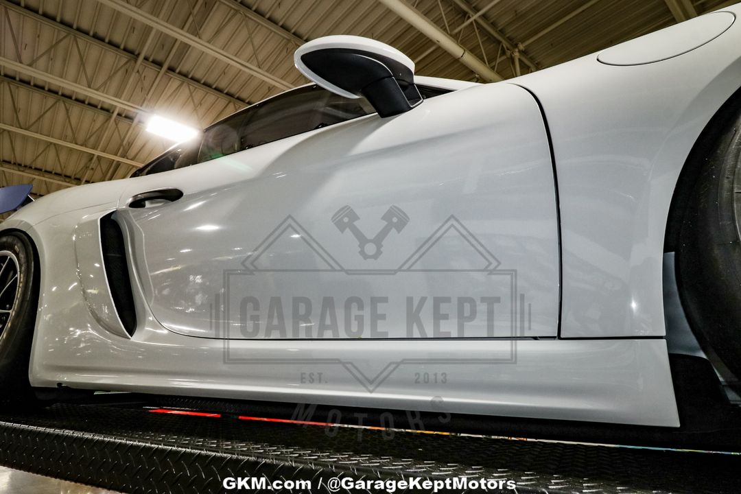 2019 Porsche Cayman GT4