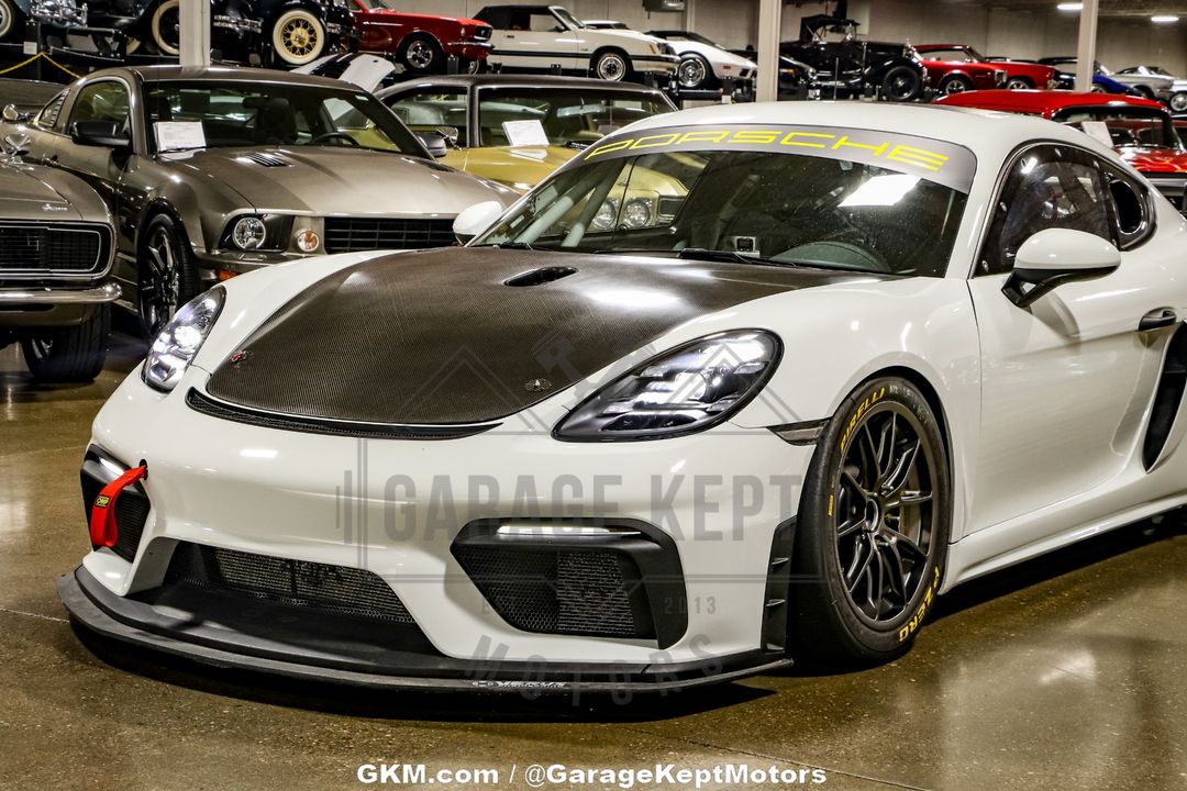 2019 Porsche Cayman GT4