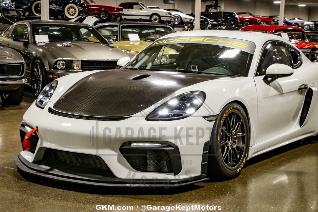 2019 Porsche Cayman GT4
