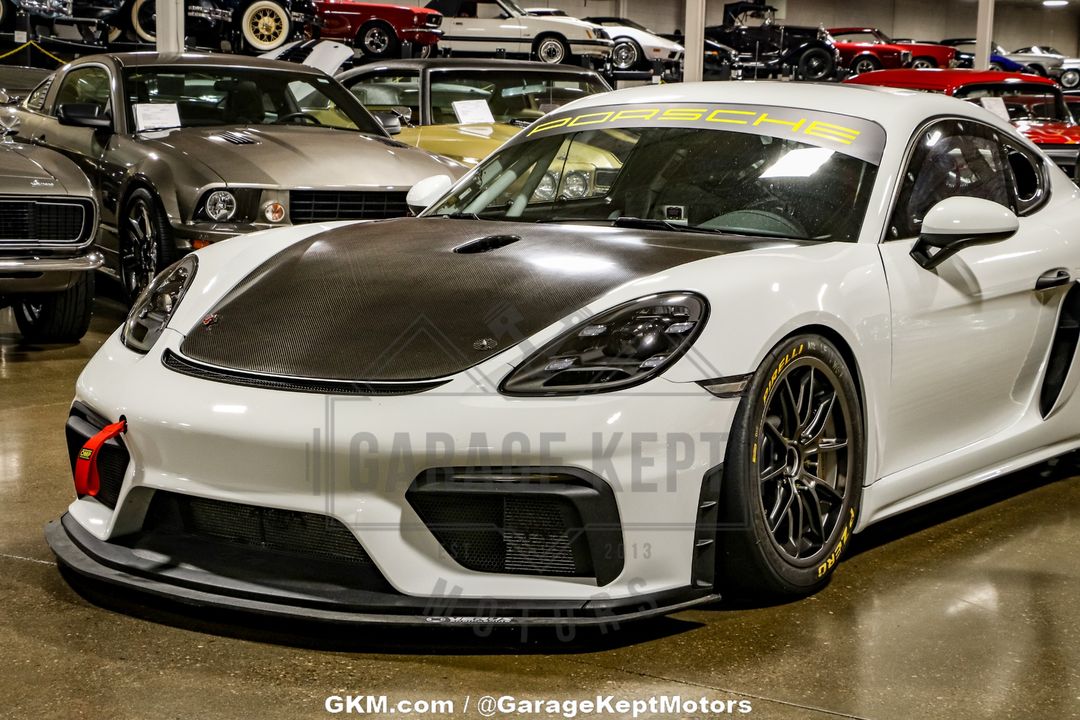 2019 Porsche Cayman GT4