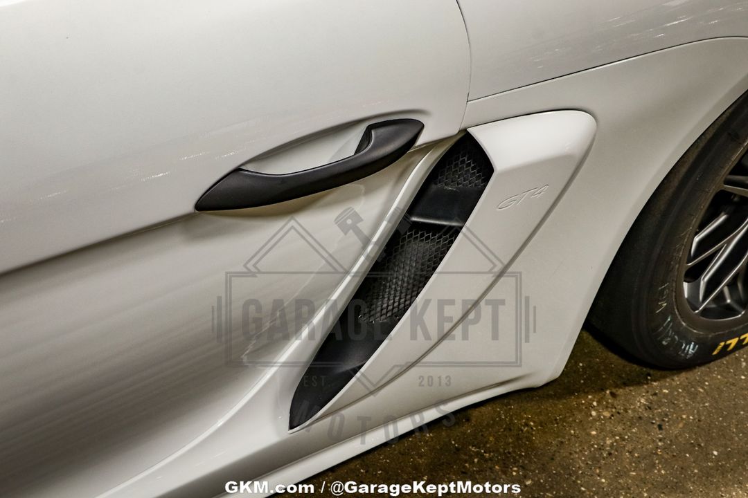 2019 Porsche Cayman GT4