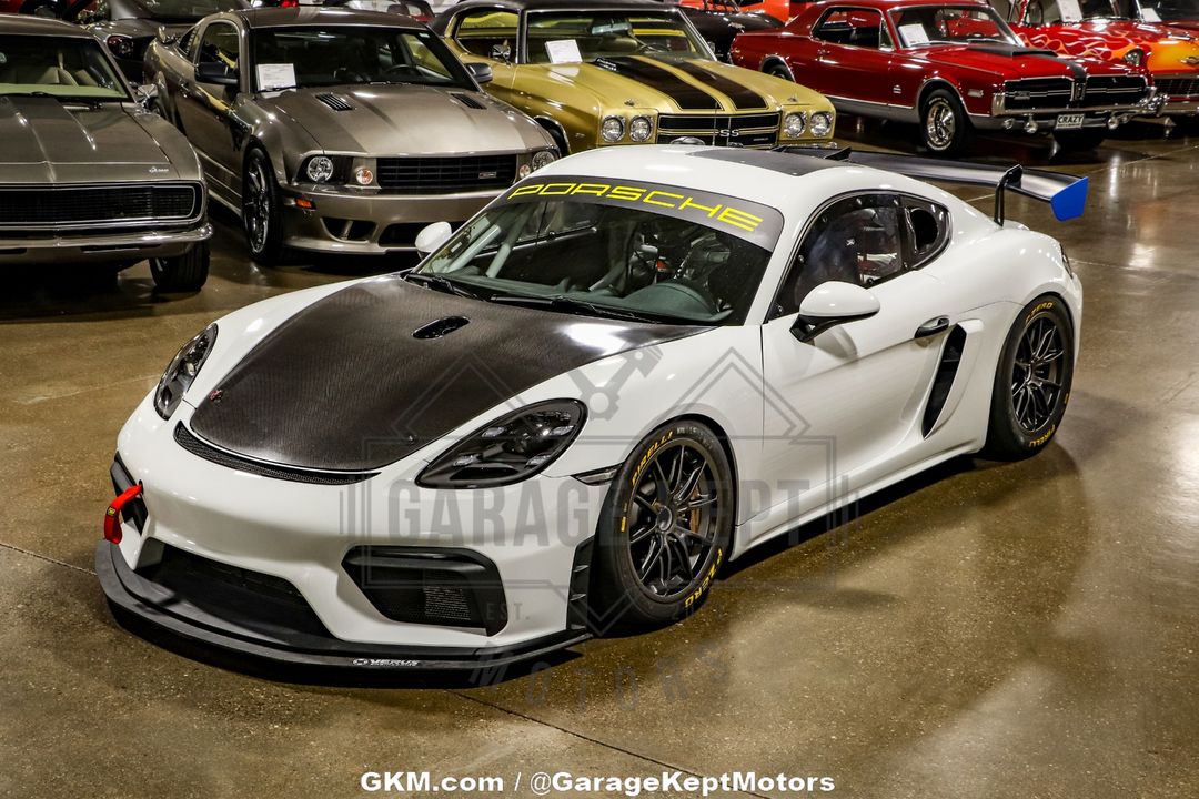 2019 Porsche Cayman GT4