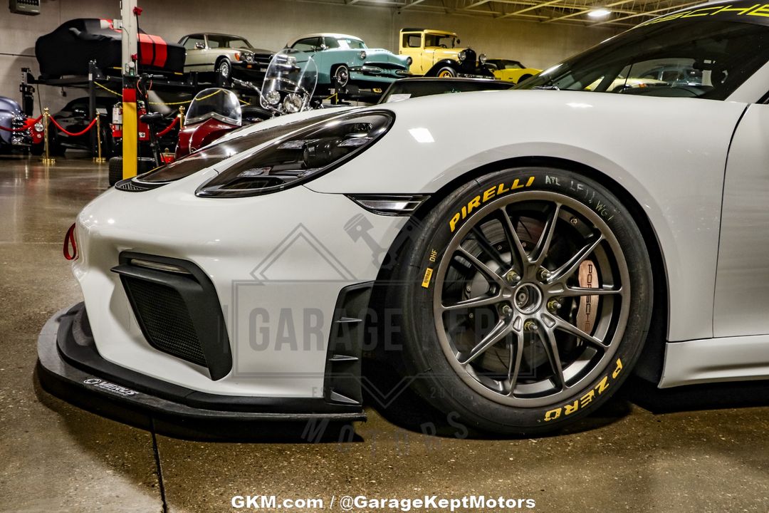 2019 Porsche Cayman GT4