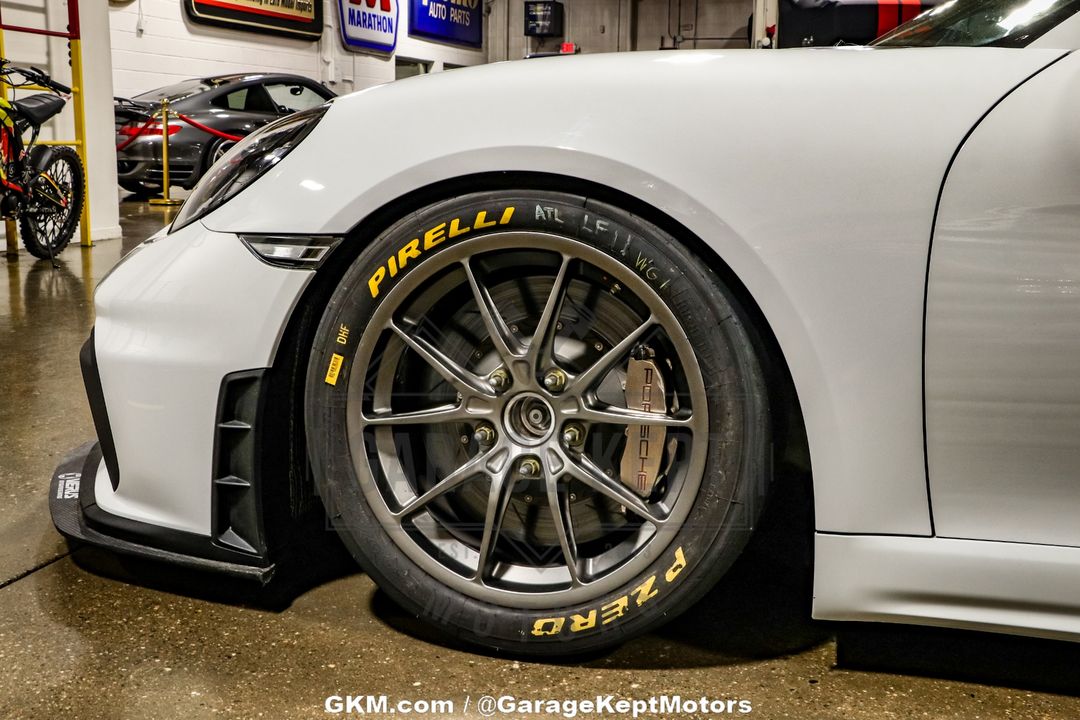 2019 Porsche Cayman GT4