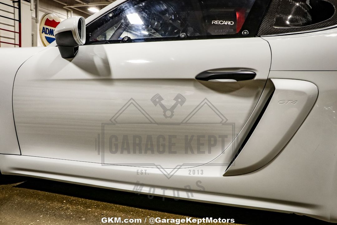 2019 Porsche Cayman GT4