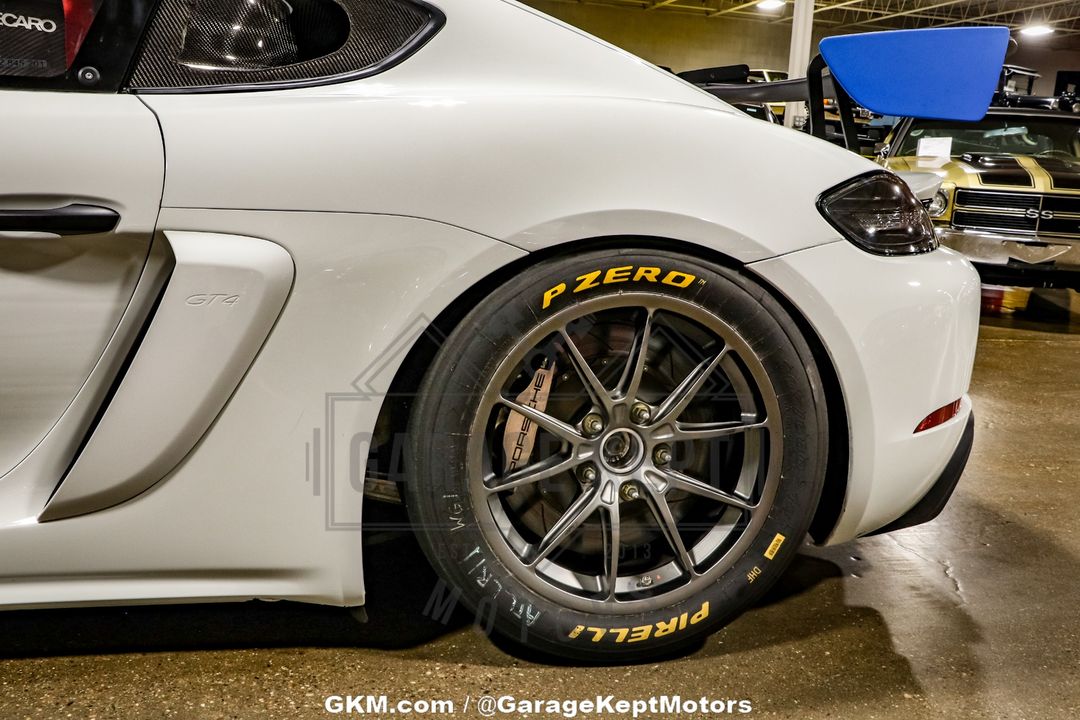 2019 Porsche Cayman GT4
