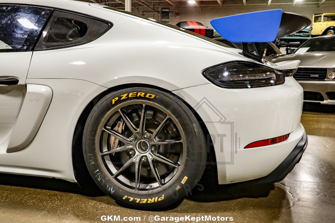 2019 Porsche Cayman GT4