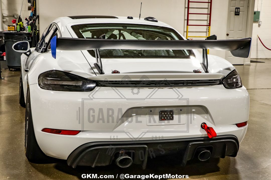 2019 Porsche Cayman GT4