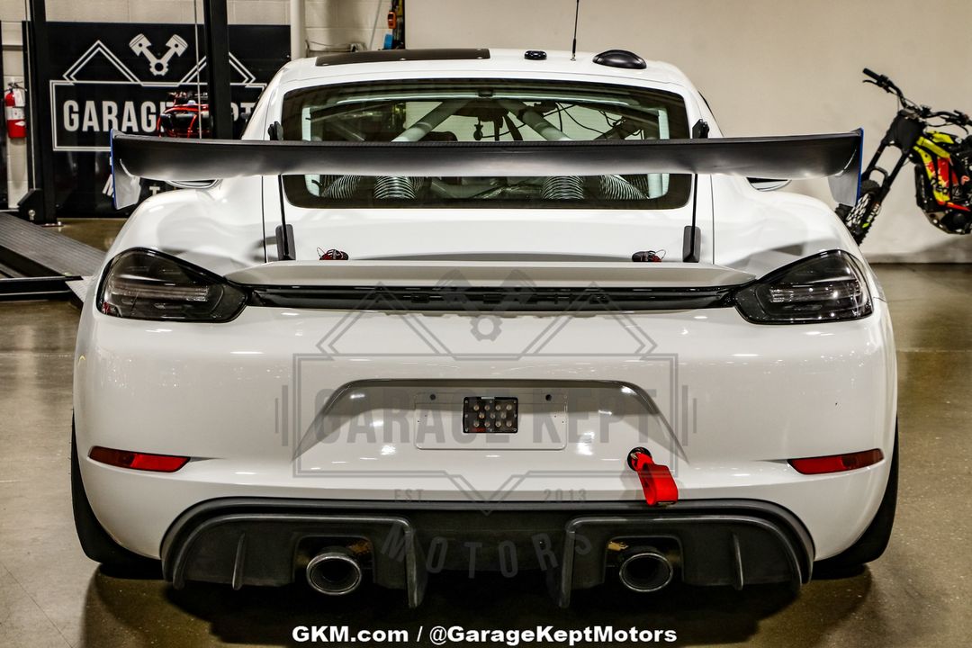 2019 Porsche Cayman GT4