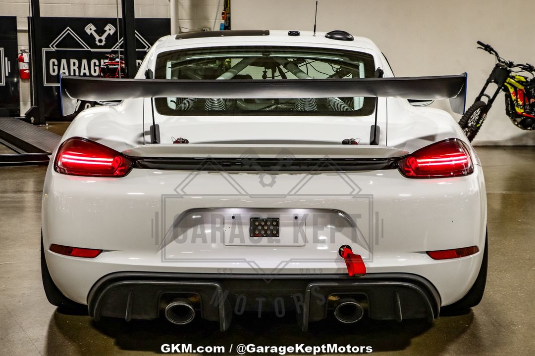 2019 Porsche Cayman GT4