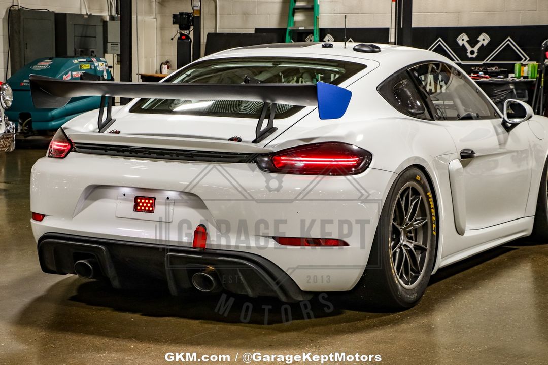 2019 Porsche Cayman GT4