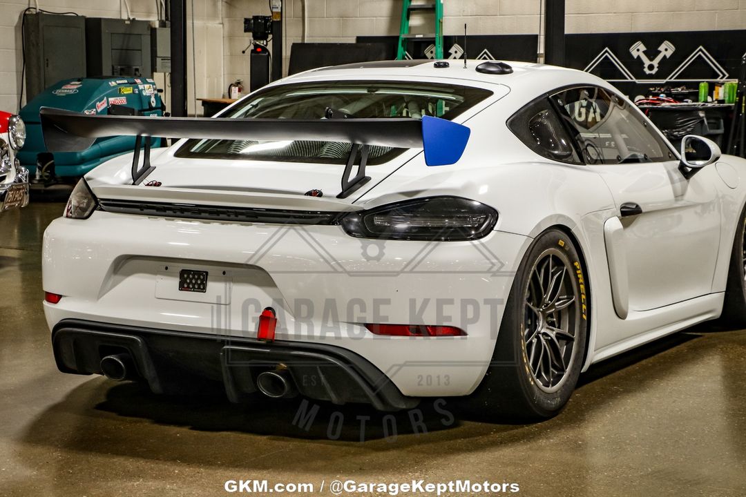 2019 Porsche Cayman GT4