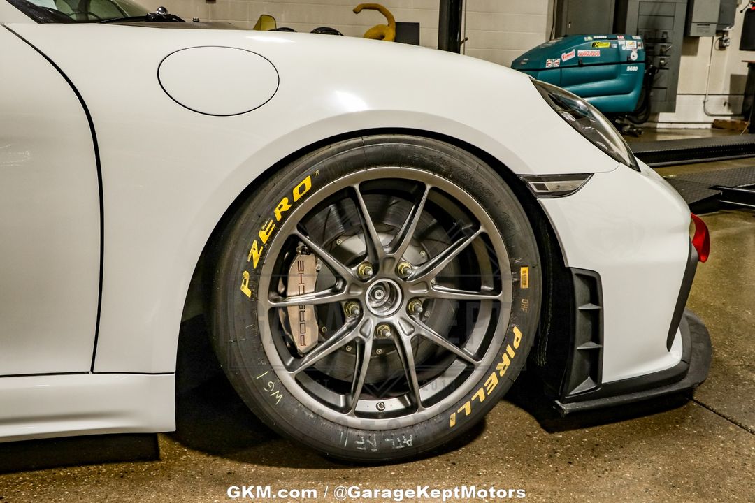 2019 Porsche Cayman GT4
