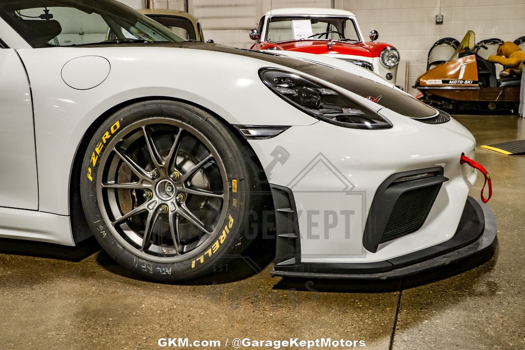 2019 Porsche Cayman GT4